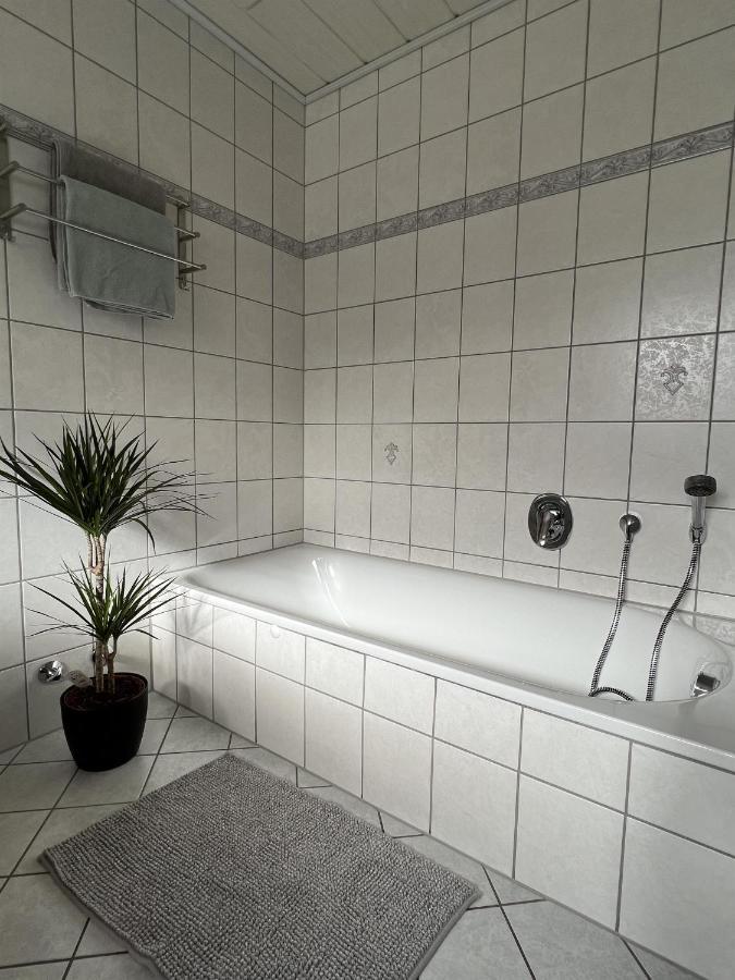 Ferienwohnung Moselzeit Alken Bagian luar foto